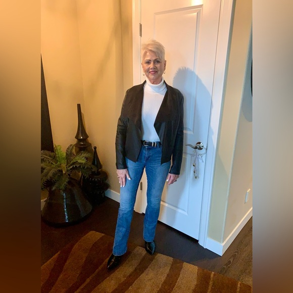 LN VERSATILE JACKET W/DRAPE DETAILING. OPEN FRONT, FRONT ZIP POCKETS, CUTE💞💞 - Picture 13 of 15